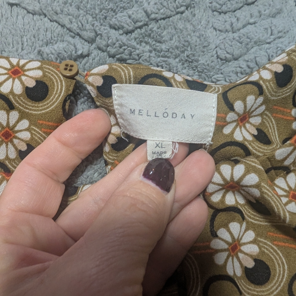MELLODAY Beige Floral Blouse - Picture 3 of 4